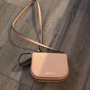 Like new crossbody Kate Spade ♠️ !